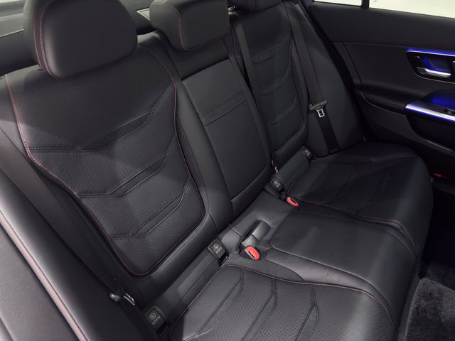 MERCEDES BENZ MERCEDES AMG C CLASS 2022 Image 31