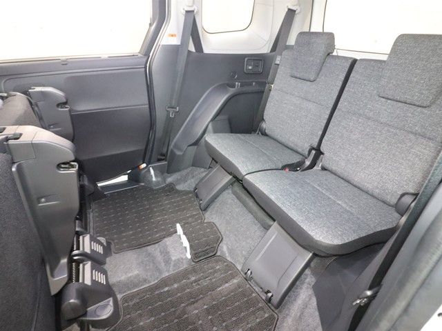 TOYOTA SIENTA HYBRID 2022 Image 31