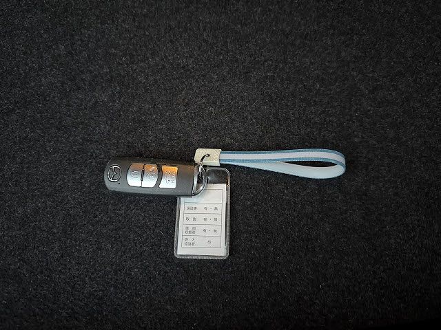 MAZDA AXELA SEDAN 2017 Image 31