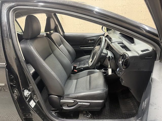 TOYOTA AQUA 2015 Image 31