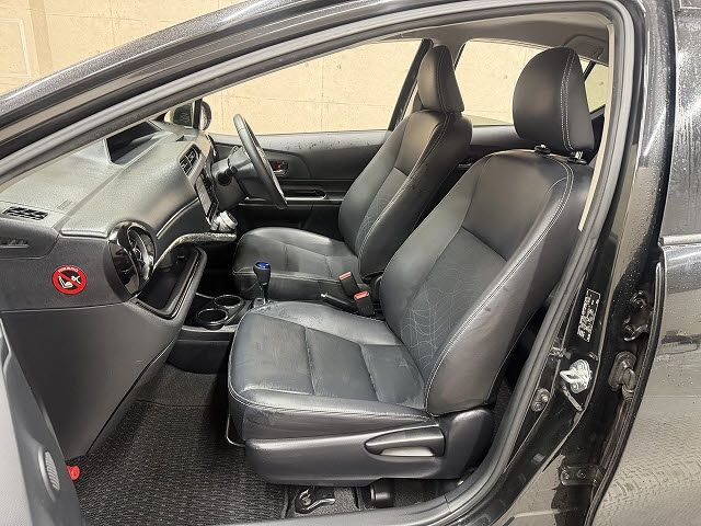 TOYOTA AQUA 2015 Image 31