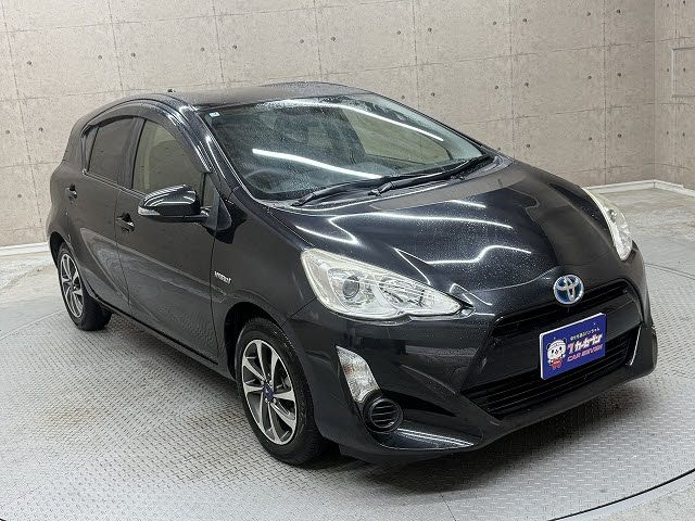 TOYOTA AQUA 2015 Image 31