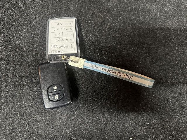 TOYOTA AQUA 2015 Image 31