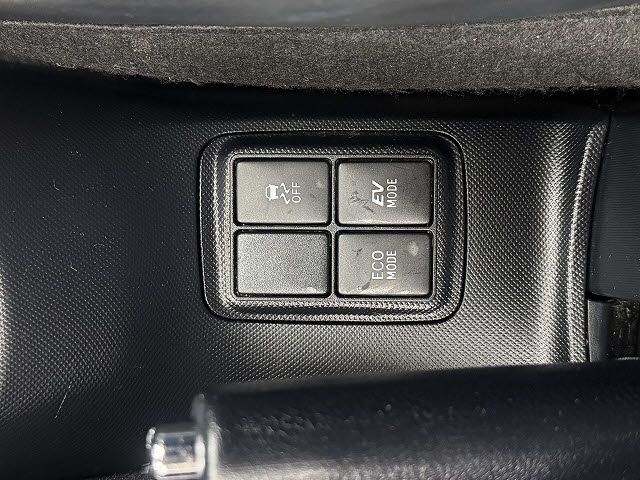 TOYOTA AQUA 2015 Image 31