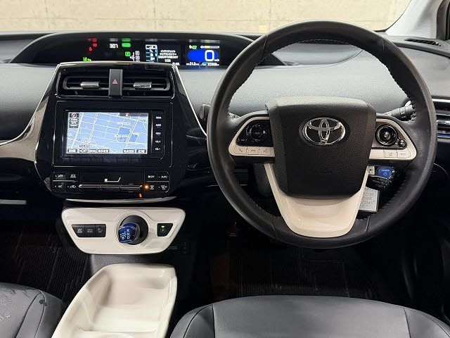TOYOTA PRIUS 2016 Image 31