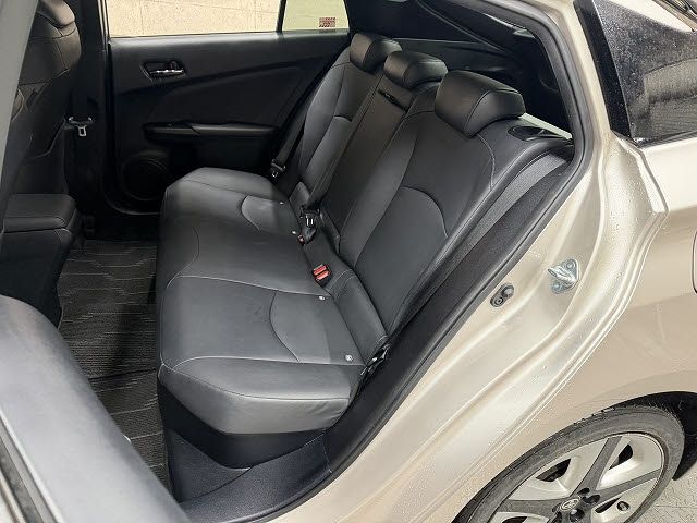 TOYOTA PRIUS 2016 Image 31