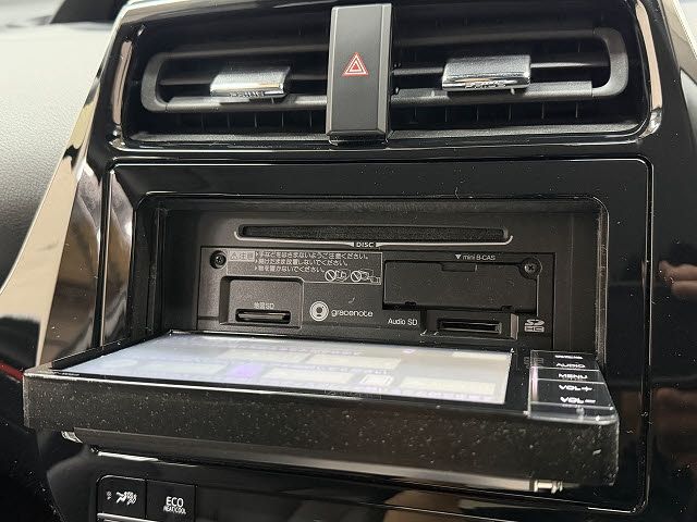 TOYOTA PRIUS 2016 Image 31