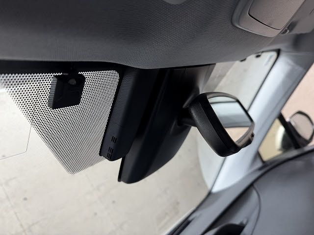 TOYOTA PRIUS 2016 Image 31