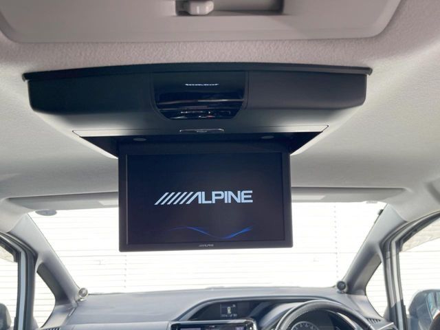 TOYOTA VOXY 2017 Image 31