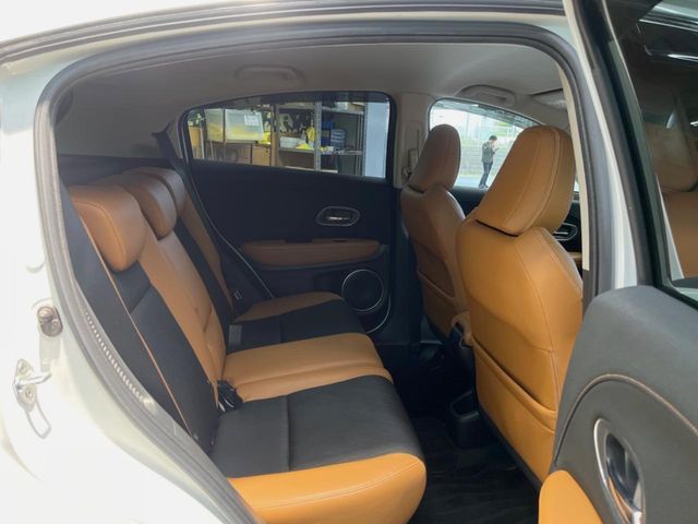 HONDA VEZEL HYBRID 2018 Image 31