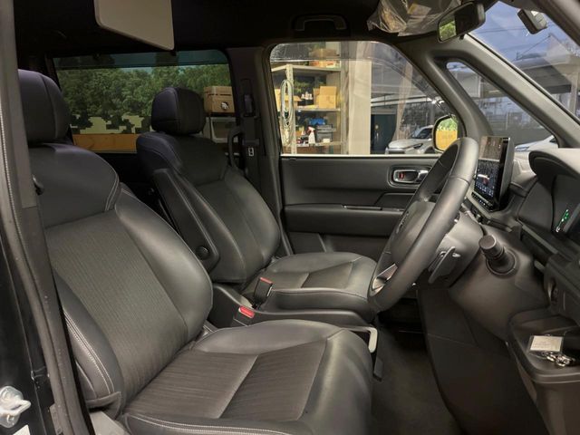 HONDA STEPWAGON E:HEV SPAD 2023 Image 31