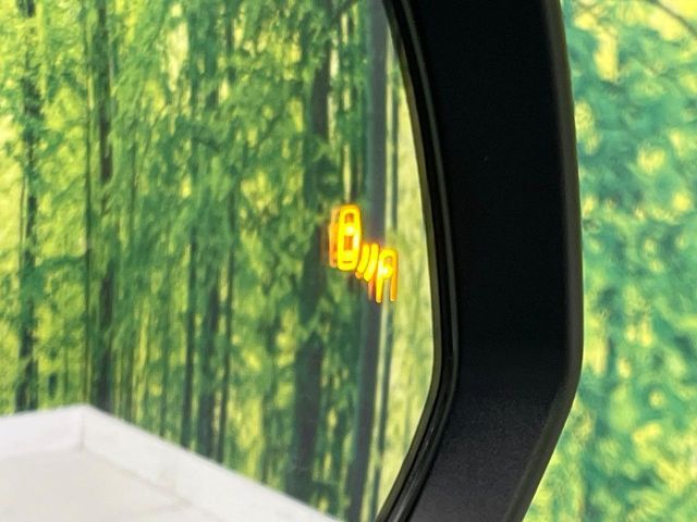 TOYOTA VOXY HYBRID 2022 Image 31