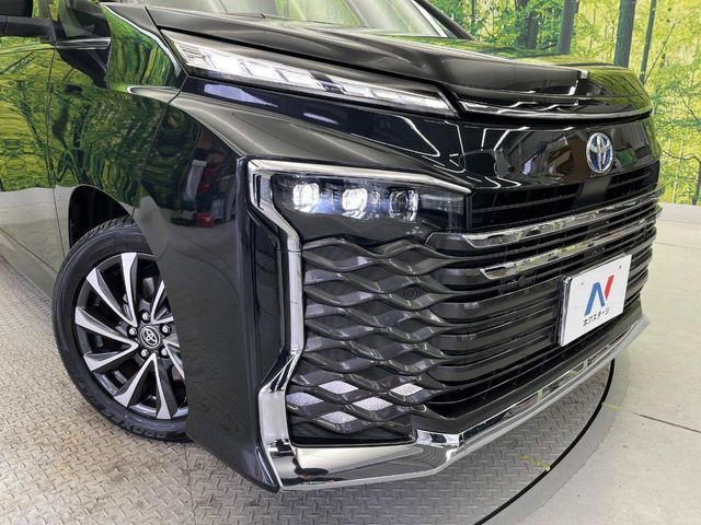 TOYOTA VOXY HYBRID 2022 Image 31
