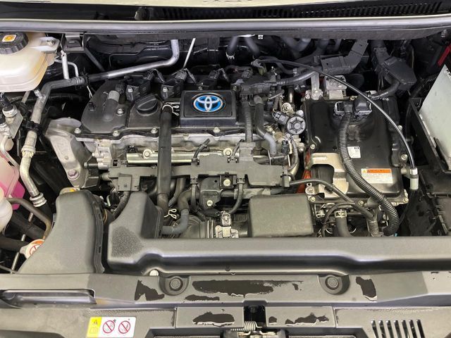 TOYOTA VOXY HYBRID 2022 Image 31