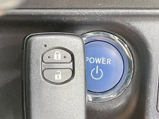 TOYOTA AQUA 2015 Image 31