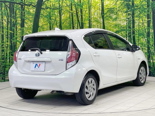 TOYOTA AQUA 2015 Image 31