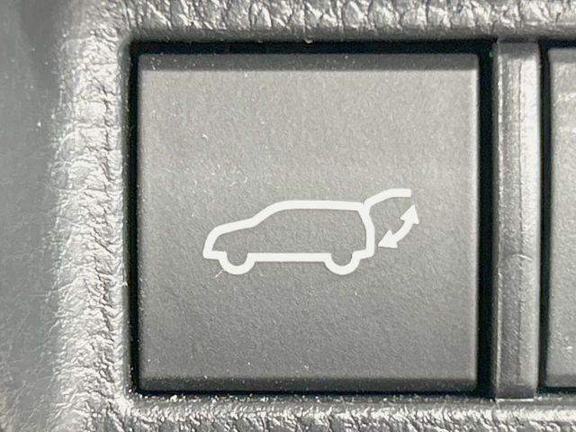 TOYOTA HARRIER 2WD 2023 Image 31