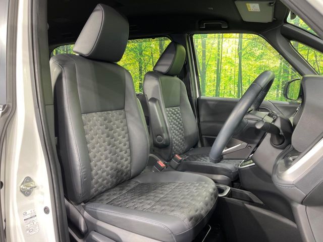 TOYOTA VOXY HYBRID 2023 Image 31