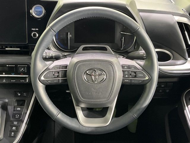 TOYOTA VOXY HYBRID 2023 Image 31