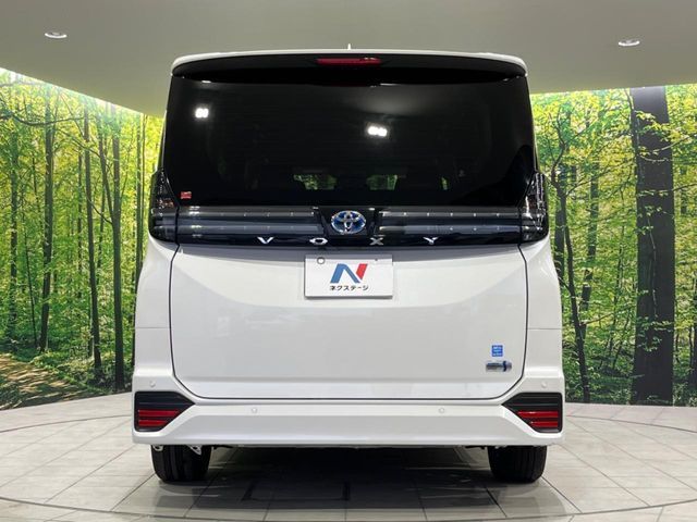 TOYOTA VOXY HYBRID 2023 Image 31