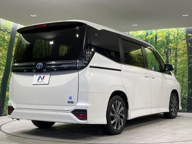 TOYOTA VOXY HYBRID 2023 Image 31