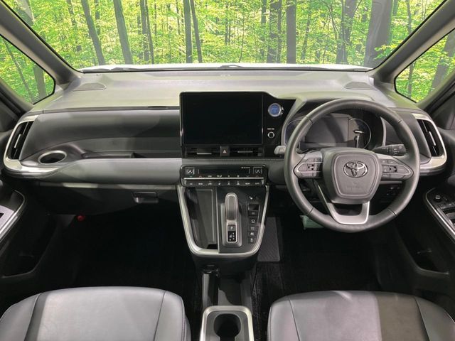 TOYOTA NOAH HYBRID 2023 Image 31