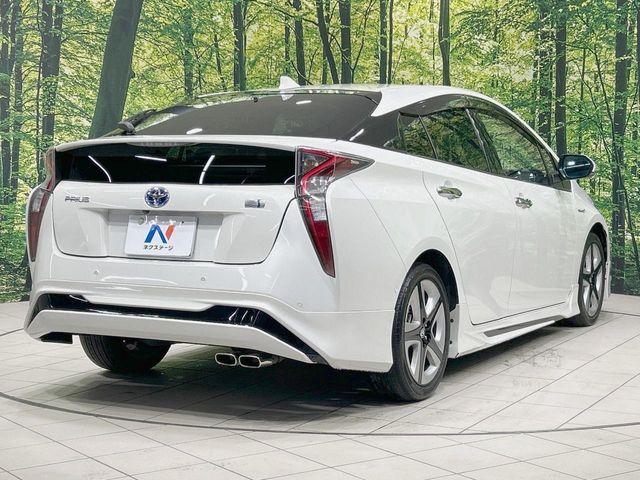 TOYOTA PRIUS 2016 Image 31