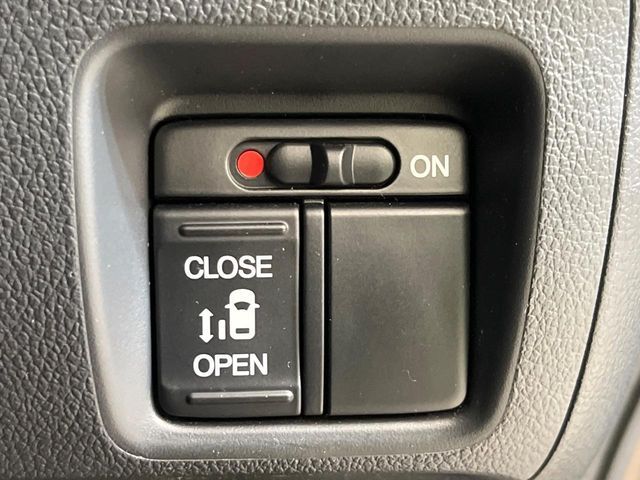 HONDA N BOX 2016 Image 31