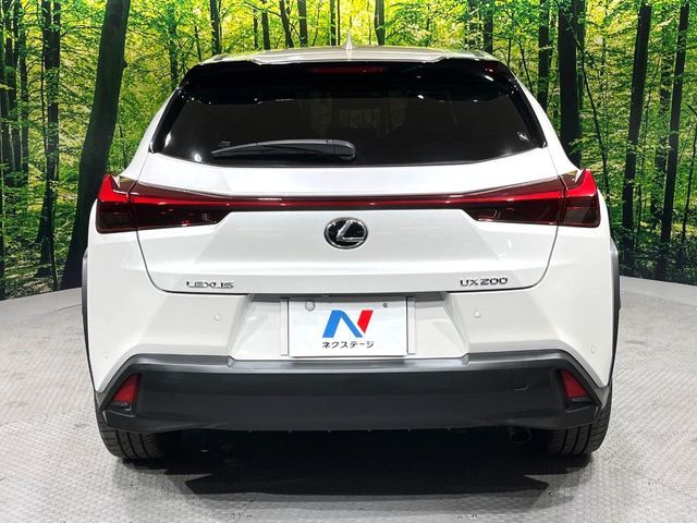 TOYOTA LEXUS UX200 2019 Image 31