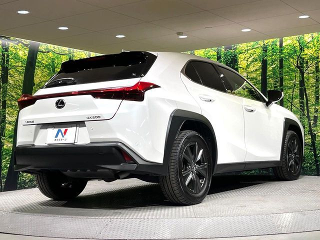 TOYOTA LEXUS UX200 2019 Image 31