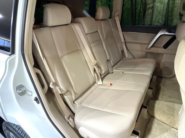 TOYOTA LANDCRUISER PRADO 2023 Image 31