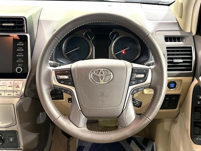 TOYOTA LANDCRUISER PRADO 2023 Image 31