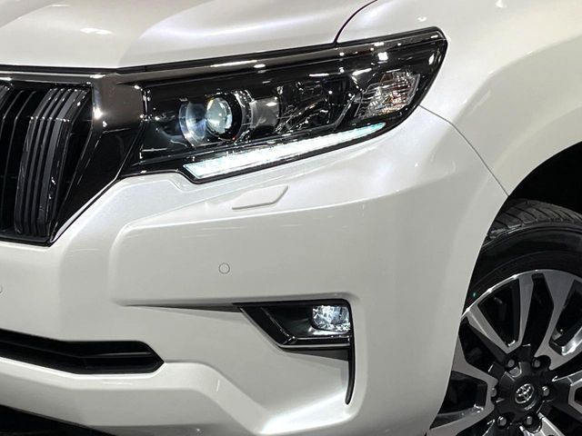 TOYOTA LANDCRUISER PRADO 2023 Image 31