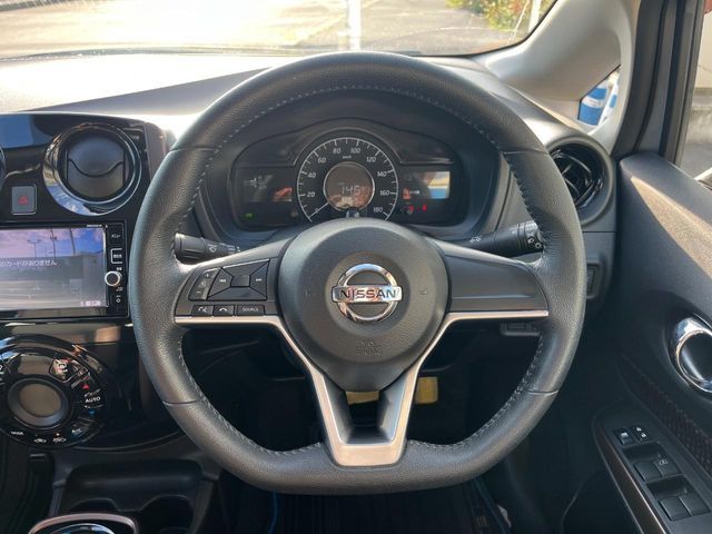 NISSAN NOTE 2017 Image 31