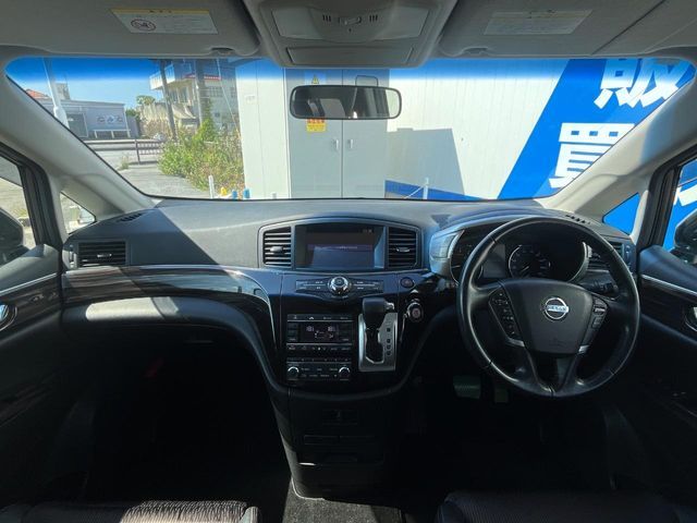 NISSAN ELGRAND 2014 Image 31