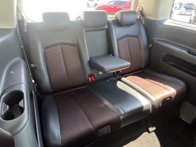 NISSAN ELGRAND 2014 Image 31