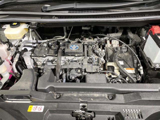 TOYOTA VOXY HYBRID 2022 Image 31