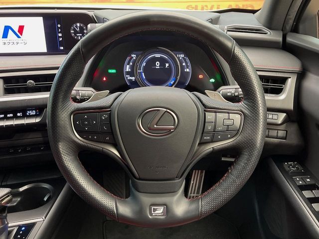 TOYOTA LEXUS UX250H AWD 2019 Image 31