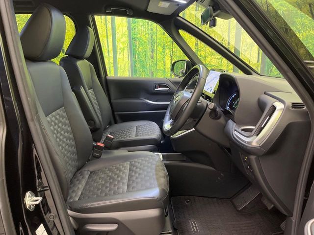 TOYOTA VOXY HYBRID 2022 Image 31