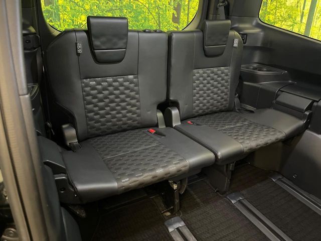 TOYOTA VOXY HYBRID 2022 Image 31