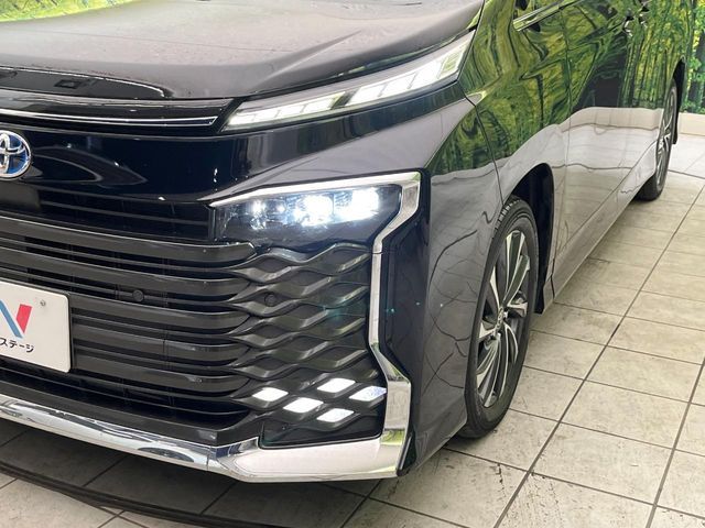 TOYOTA VOXY HYBRID 2022 Image 31