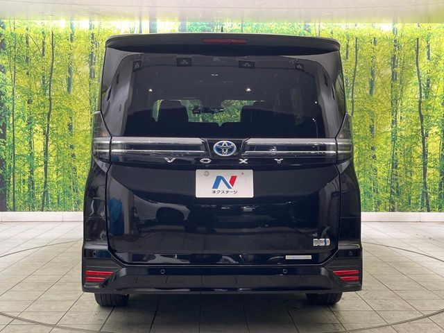 TOYOTA VOXY HYBRID 2022 Image 31