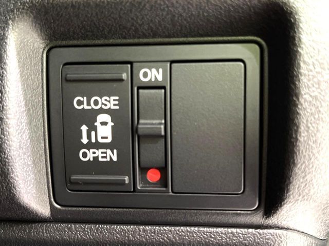 HONDA N BOX CUSTOM 2023 Image 31