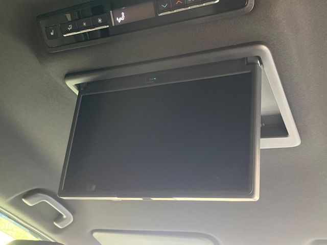 TOYOTA VOXY HYBRID 2023 Image 31