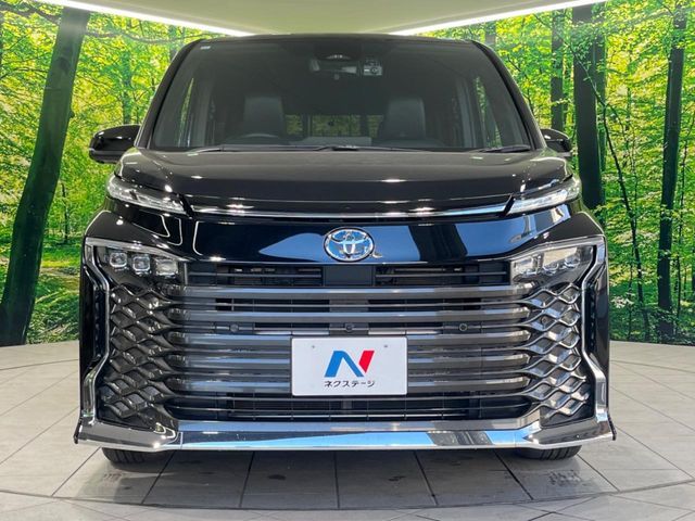 TOYOTA VOXY HYBRID 2023 Image 31