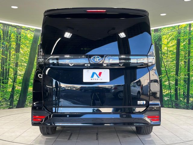 TOYOTA VOXY HYBRID 2023 Image 31