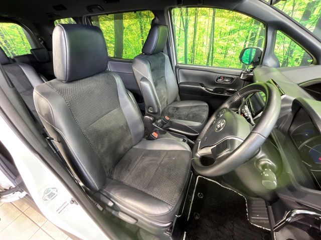 TOYOTA VOXY HYBRID 2020 Image 31