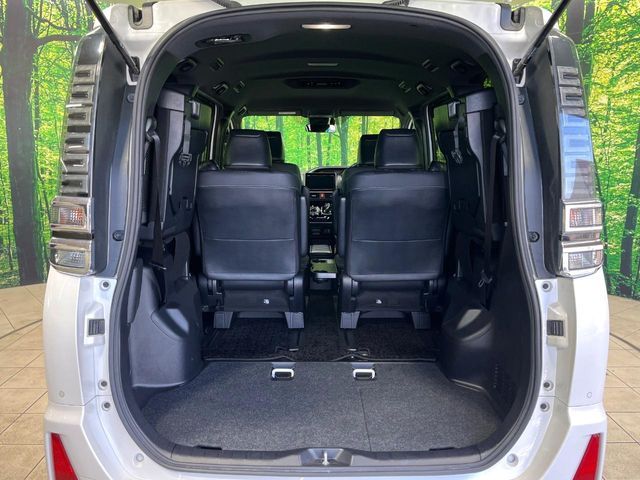 TOYOTA VOXY HYBRID 2020 Image 31