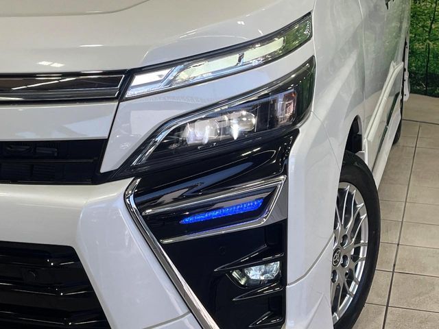 TOYOTA VOXY HYBRID 2020 Image 31