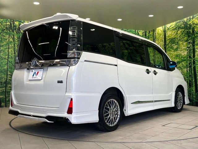 TOYOTA VOXY HYBRID 2020 Image 31